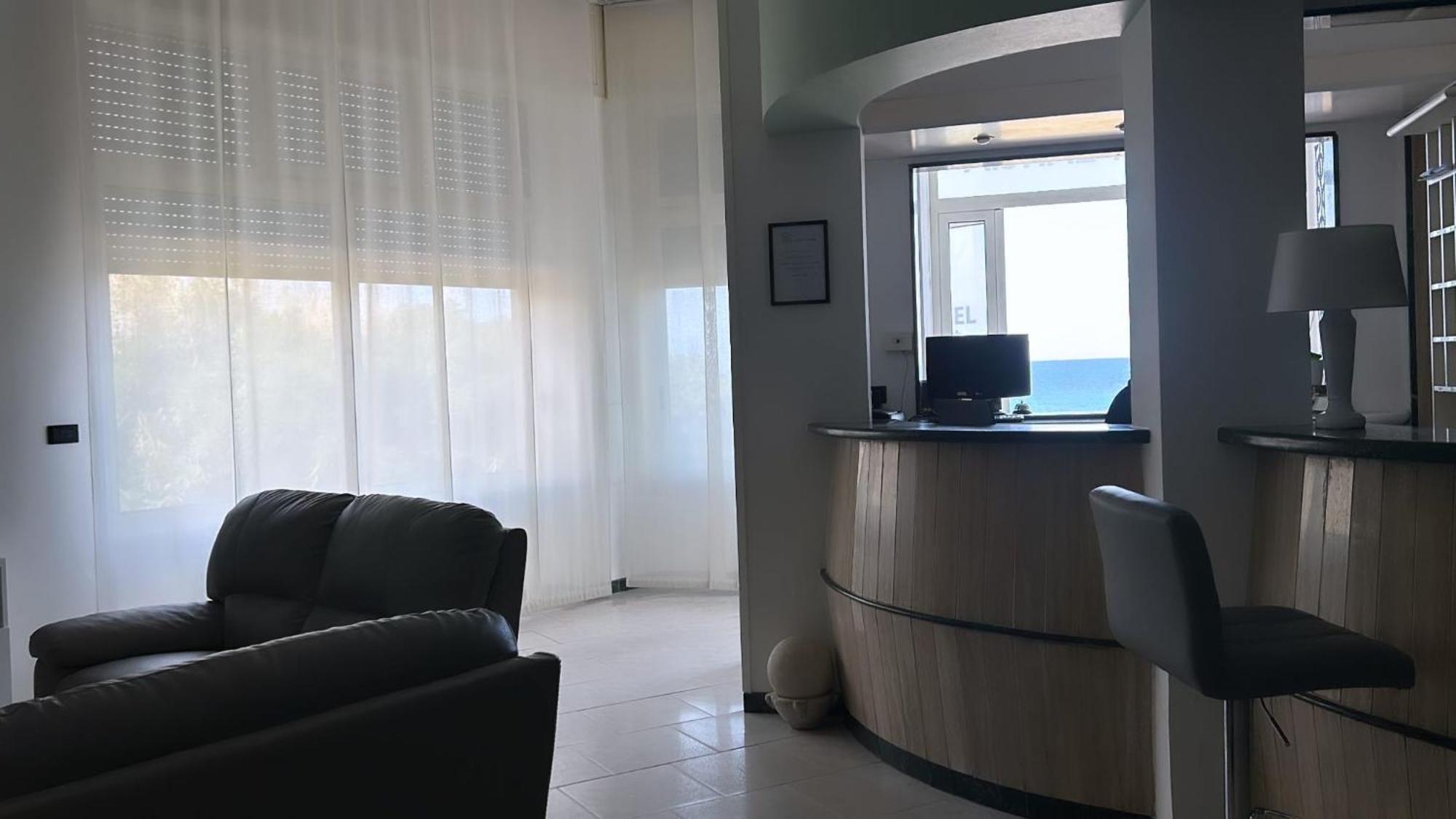 Hotel La Plancia Otranto Esterno foto