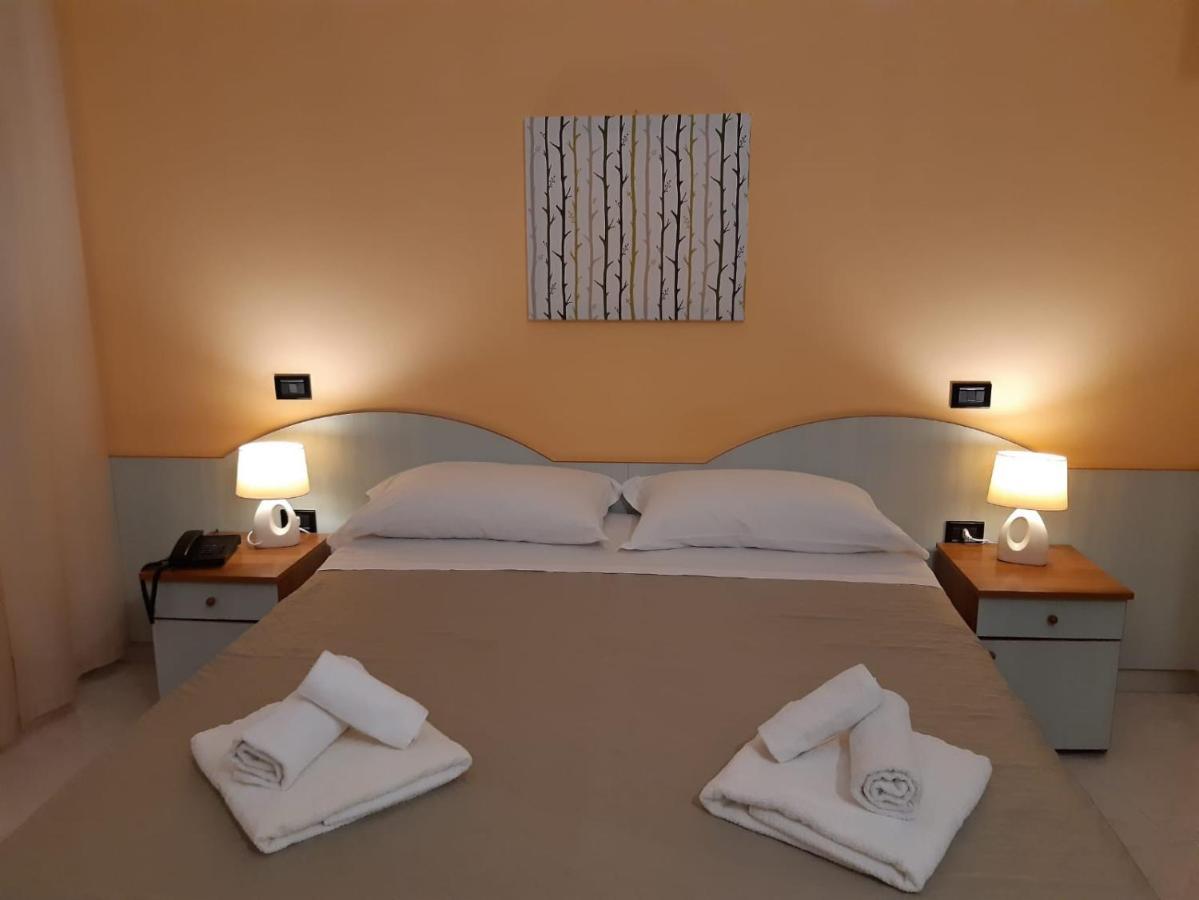 Hotel La Plancia Otranto Esterno foto